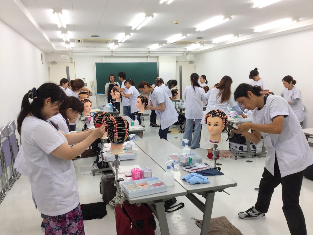 第36回 美容師国家試験の合格発表！ タカラ美容専門学校